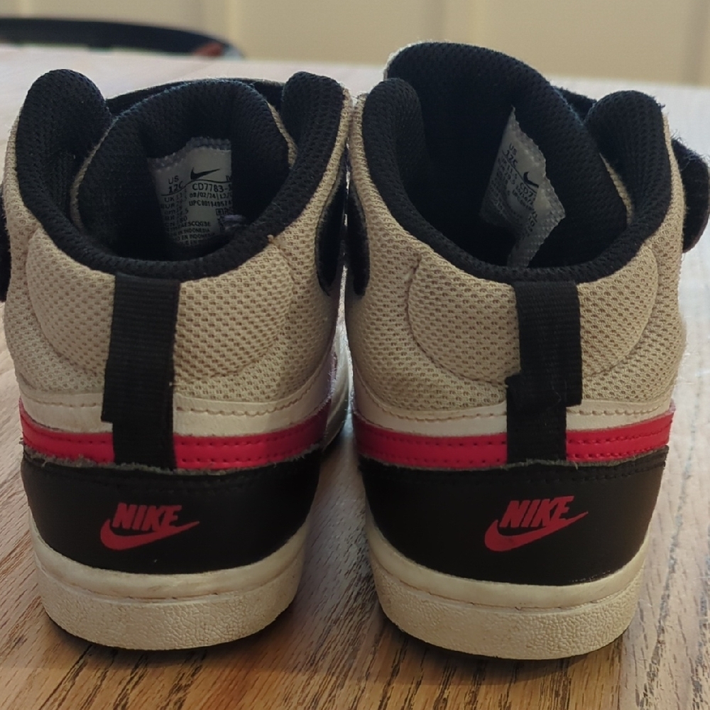 Nike Kids Sneakers - White and Black with Red Swoosh - Picture 3 of 6